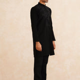 Noirara – Hand-Embroidered Kurta